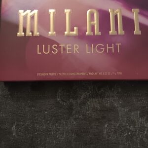 Milani Luster Light Eyeshadow Palette - Plum with Gold Accents